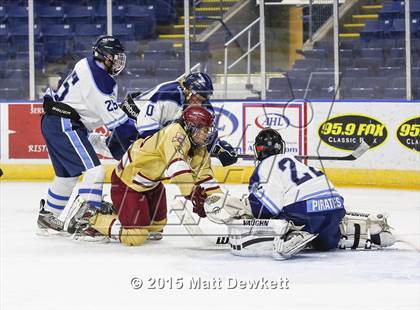Thumbnail 2 in Boston College High vs. Seton Hall Prep (Notre Dame New Year's Invitational Semifinal) photogallery.