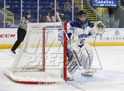 Thumbnail 3 in Boston College High vs. Seton Hall Prep (Notre Dame New Year's Invitational Semifinal) photogallery.