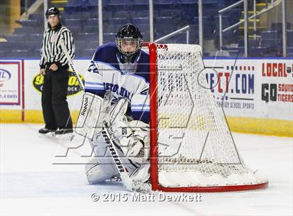 Thumbnail 2 in Boston College High vs. Seton Hall Prep (Notre Dame New Year's Invitational Semifinal) photogallery.