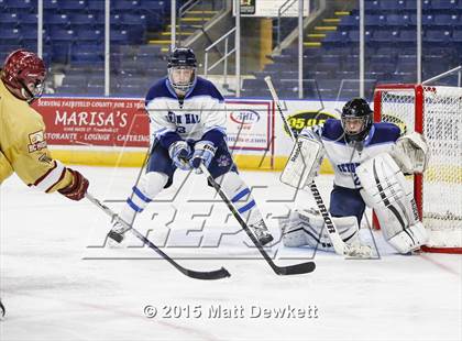 Thumbnail 2 in Boston College High vs. Seton Hall Prep (Notre Dame New Year's Invitational Semifinal) photogallery.