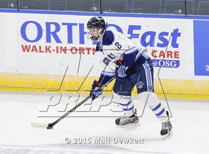 Thumbnail 2 in Boston College High vs. Seton Hall Prep (Notre Dame New Year's Invitational Semifinal) photogallery.