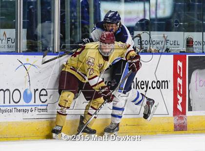 Thumbnail 2 in Boston College High vs. Seton Hall Prep (Notre Dame New Year's Invitational Semifinal) photogallery.
