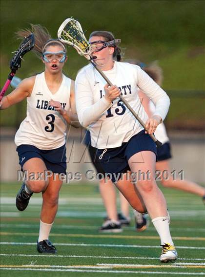 Thumbnail 2 in Oregon Episcopal vs. Liberty photogallery.