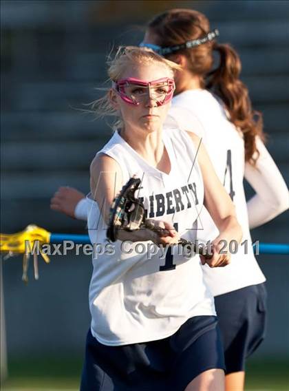 Thumbnail 2 in Oregon Episcopal vs. Liberty photogallery.