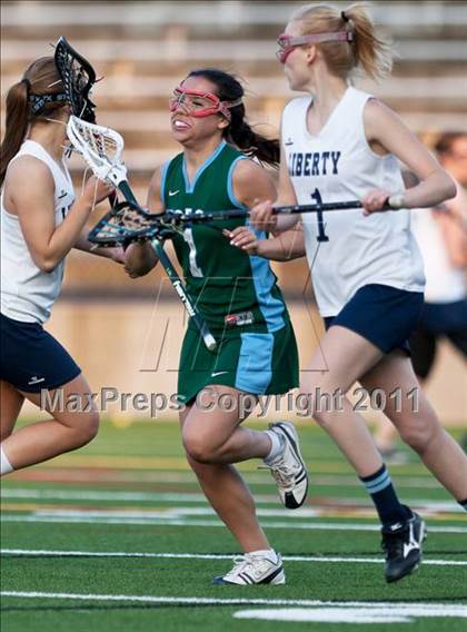 Thumbnail 2 in Oregon Episcopal vs. Liberty photogallery.