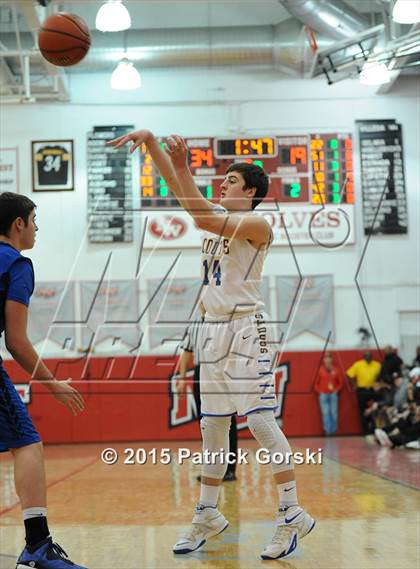 Thumbnail 3 in Highland Park vs Lake Forest (McDonald's City-Suburban Showdown) photogallery.