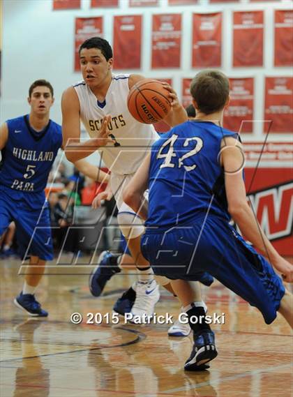 Thumbnail 1 in Highland Park vs Lake Forest (McDonald's City-Suburban Showdown) photogallery.