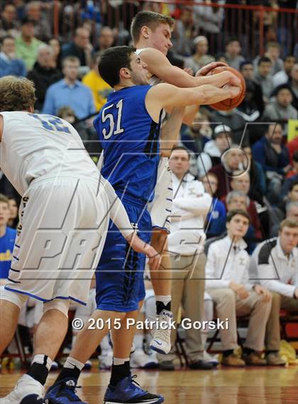 Thumbnail 1 in Highland Park vs Lake Forest (McDonald's City-Suburban Showdown) photogallery.
