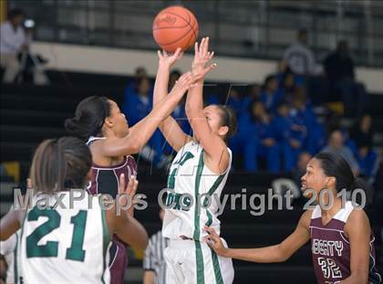 Thumbnail 2 in Liberty Tech Magnet vs Lake County (Dyersburg Tournament) photogallery.