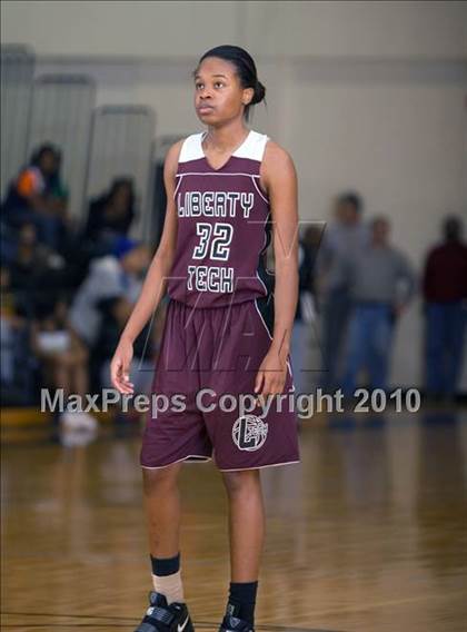 Thumbnail 2 in Liberty Tech Magnet vs Lake County (Dyersburg Tournament) photogallery.