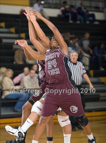 Thumbnail 3 in Liberty Tech Magnet vs Lake County (Dyersburg Tournament) photogallery.