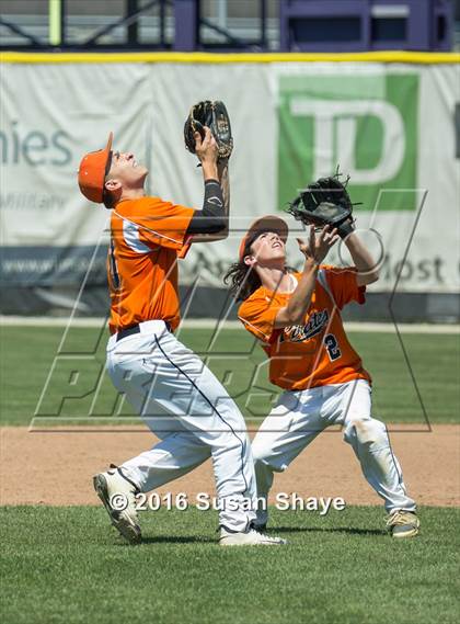 Thumbnail 2 in Oxford vs. St. John Paul II (MIAA Division 4 Final) photogallery.