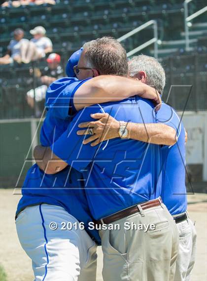 Thumbnail 2 in Oxford vs. St. John Paul II (MIAA Division 4 Final) photogallery.
