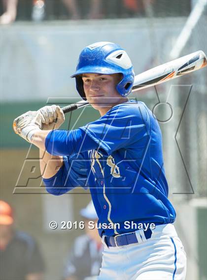 Thumbnail 2 in Oxford vs. St. John Paul II (MIAA Division 4 Final) photogallery.