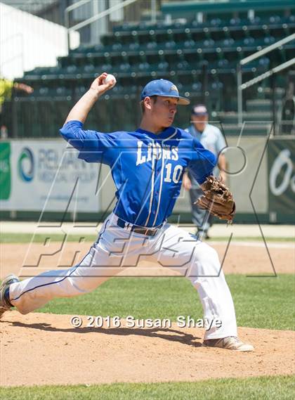 Thumbnail 1 in Oxford vs. St. John Paul II (MIAA Division 4 Final) photogallery.