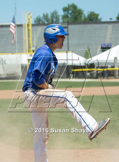 Thumbnail 2 in Oxford vs. St. John Paul II (MIAA Division 4 Final) photogallery.