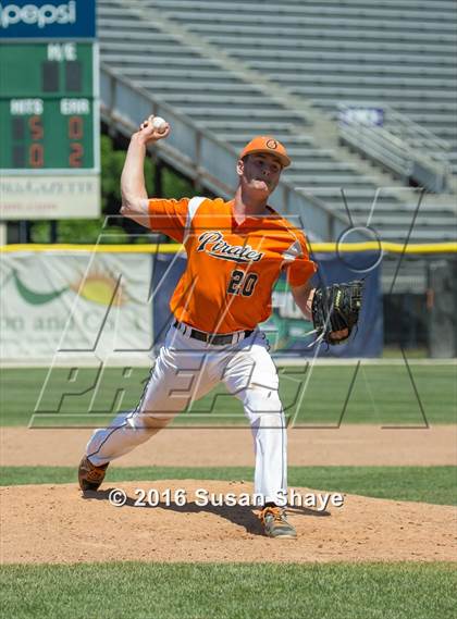 Thumbnail 2 in Oxford vs. St. John Paul II (MIAA Division 4 Final) photogallery.