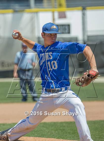 Thumbnail 2 in Oxford vs. St. John Paul II (MIAA Division 4 Final) photogallery.