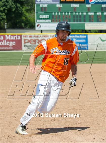 Thumbnail 2 in Oxford vs. St. John Paul II (MIAA Division 4 Final) photogallery.