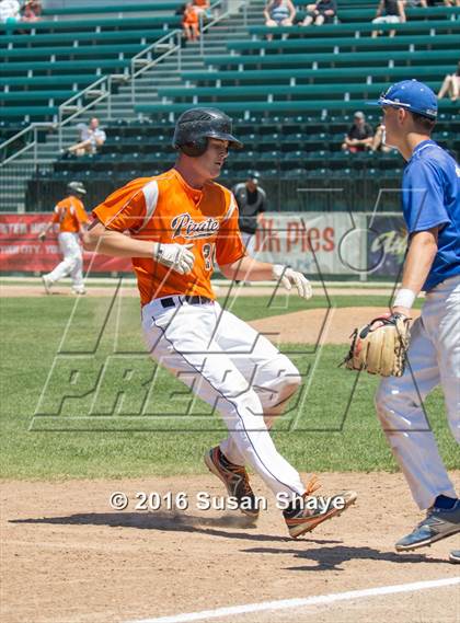 Thumbnail 3 in Oxford vs. St. John Paul II (MIAA Division 4 Final) photogallery.