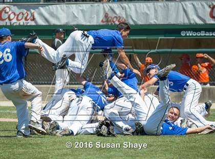 Thumbnail 1 in Oxford vs. St. John Paul II (MIAA Division 4 Final) photogallery.