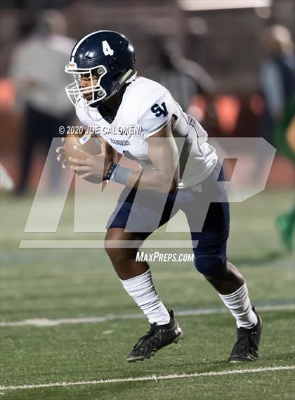 Thumbnail 3 in Reagan [Ronald] vs Smithson Valley (UIL 6A BI-District) photogallery.