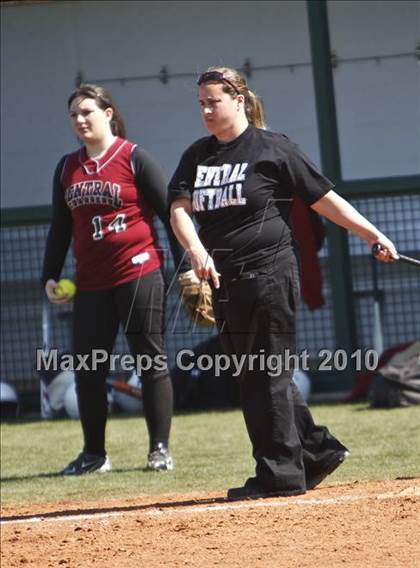 Thumbnail 1 in Burleson vs. Keller Central (Mansfield ISD Varsity Softball Tournament) photogallery.