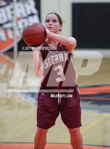 Thumbnail 3 in Sierra vs. Clovis East photogallery.