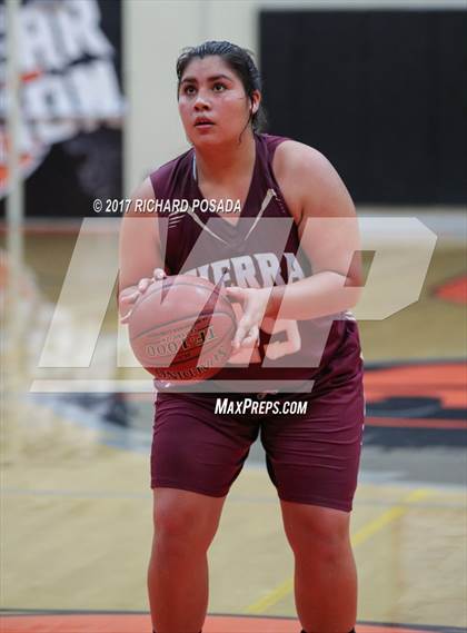 Thumbnail 3 in Sierra vs. Clovis East photogallery.