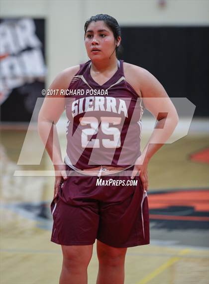 Thumbnail 2 in Sierra vs. Clovis East photogallery.