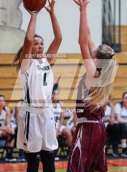 Thumbnail 2 in Sierra vs. Clovis East photogallery.