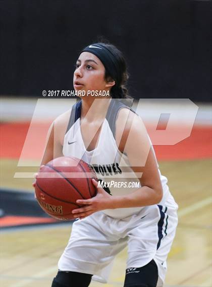 Thumbnail 3 in Sierra vs. Clovis East photogallery.