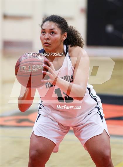 Thumbnail 1 in Sierra vs. Clovis East photogallery.