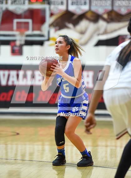 Thumbnail 2 in Paloma Valley vs. Beaumont photogallery.
