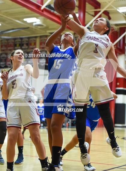 Thumbnail 2 in Paloma Valley vs. Beaumont photogallery.