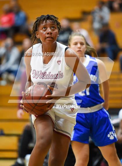 Thumbnail 1 in Paloma Valley vs. Beaumont photogallery.