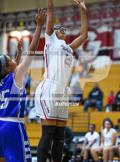 Thumbnail 2 in Paloma Valley vs. Beaumont photogallery.