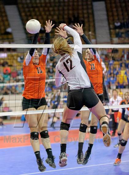 Thumbnail 1 in Lewis-Palmer vs. Roosevelt (CHSAA 4A Pool I) photogallery.
