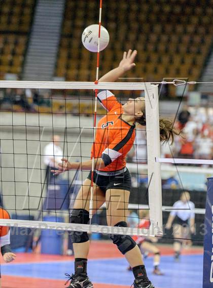 Thumbnail 2 in Lewis-Palmer vs. Roosevelt (CHSAA 4A Pool I) photogallery.