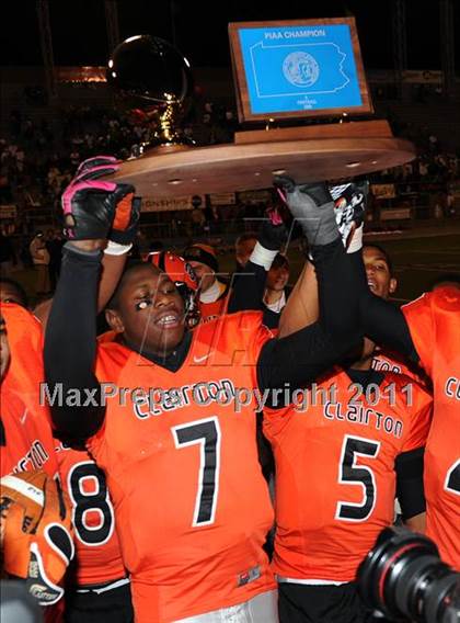 Thumbnail 3 in Riverside vs. Clairton (PIAA Class A Final) photogallery.