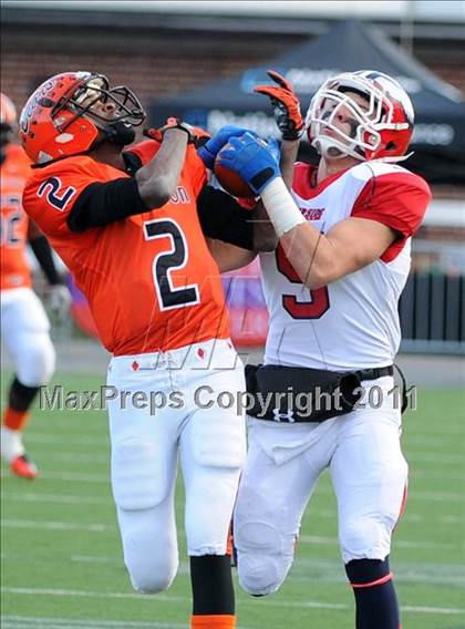 Thumbnail 2 in Riverside vs. Clairton (PIAA Class A Final) photogallery.