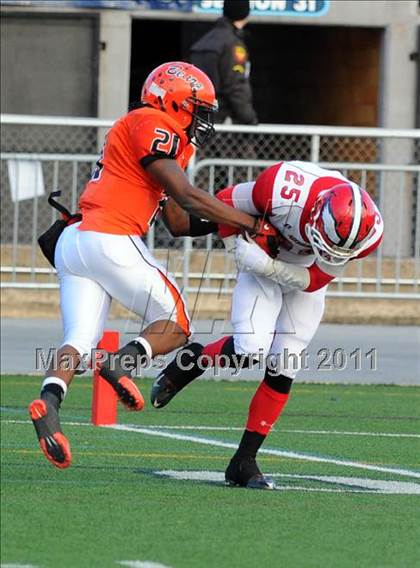 Thumbnail 3 in Riverside vs. Clairton (PIAA Class A Final) photogallery.
