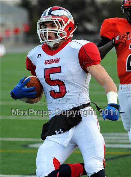 Thumbnail 2 in Riverside vs. Clairton (PIAA Class A Final) photogallery.