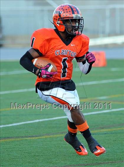 Thumbnail 1 in Riverside vs. Clairton (PIAA Class A Final) photogallery.