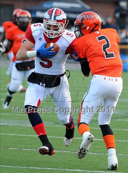 Thumbnail 2 in Riverside vs. Clairton (PIAA Class A Final) photogallery.