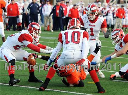 Thumbnail 2 in Riverside vs. Clairton (PIAA Class A Final) photogallery.
