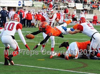 Thumbnail 3 in Riverside vs. Clairton (PIAA Class A Final) photogallery.
