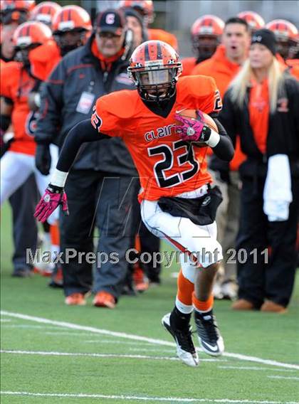 Thumbnail 3 in Riverside vs. Clairton (PIAA Class A Final) photogallery.