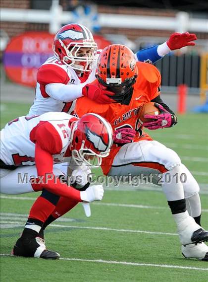 Thumbnail 2 in Riverside vs. Clairton (PIAA Class A Final) photogallery.