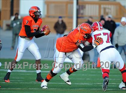 Thumbnail 1 in Riverside vs. Clairton (PIAA Class A Final) photogallery.